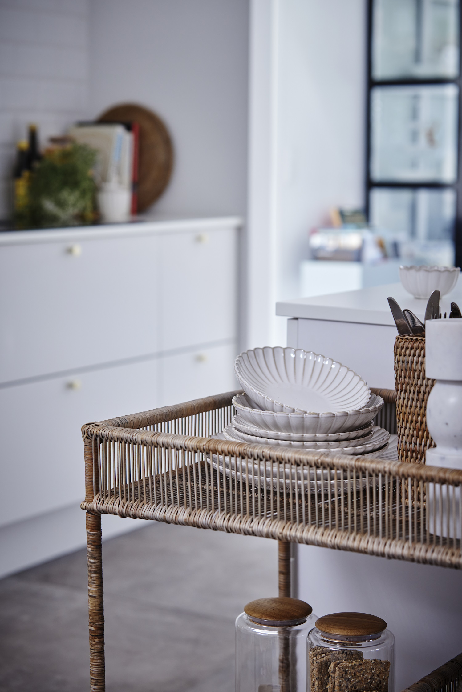 ELEGANCKA_ZASTAWA_STOŁOWA_TALERZE_OBIADOWE_TALERZYKI_DESEROWE_ŚNIADANIOWE_PRZYSTAWKOWE_MISECZKI_BAREK_WOZEK_LENE_BJERRE_POLSKA_SKLEP_INTERNETOWY_DESIGNBYWOMEN
